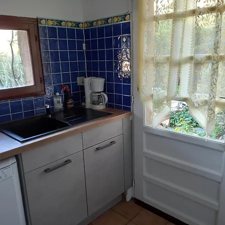 Climatise 35 M2 Pour 1 Couple - Piscine Partagee - *