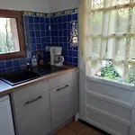 Climatise 35 M2 Pour 1 Couple - Piscine Partagee - *